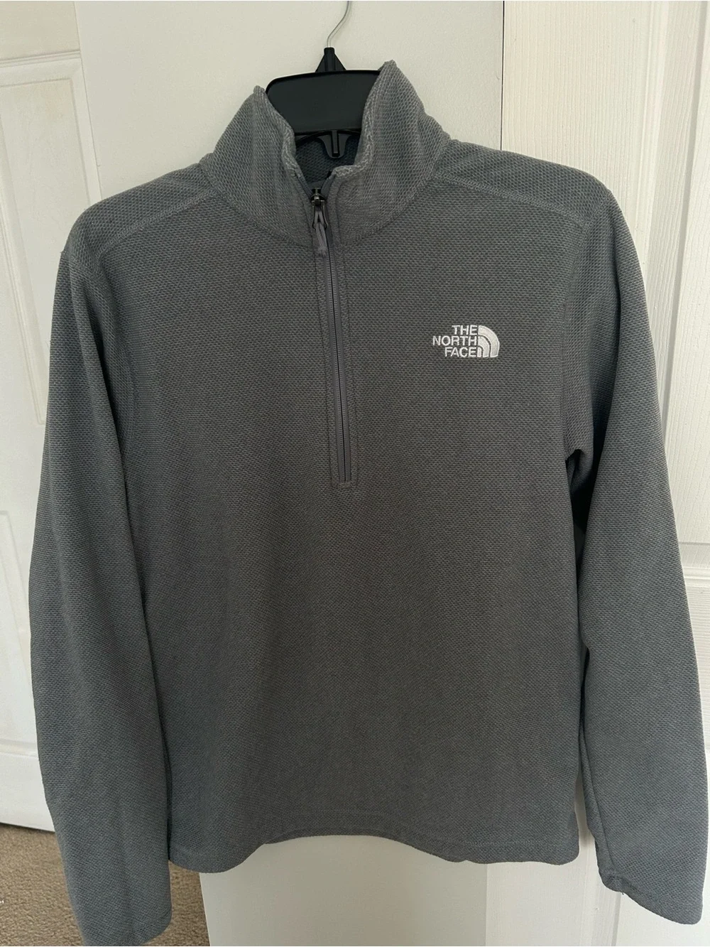 The North Face Men's Gray Half-Zip Fleece Pullover